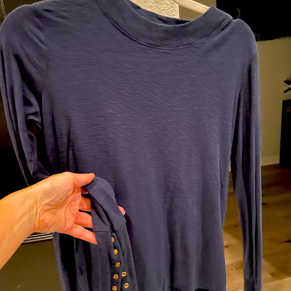 Nation Long Sleeve navy with gold button snap